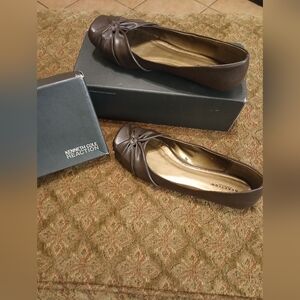 Kenneth Cole, Reaction, women's shoes.  Brown. Size 9M.
